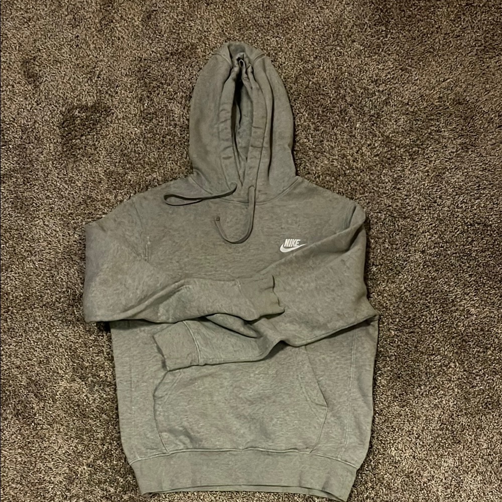 Nike Men's Gray Hoodie Sweater